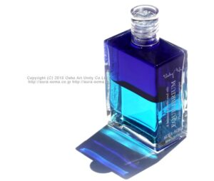 B033 ドルフィンボトル / 目的をもった平和